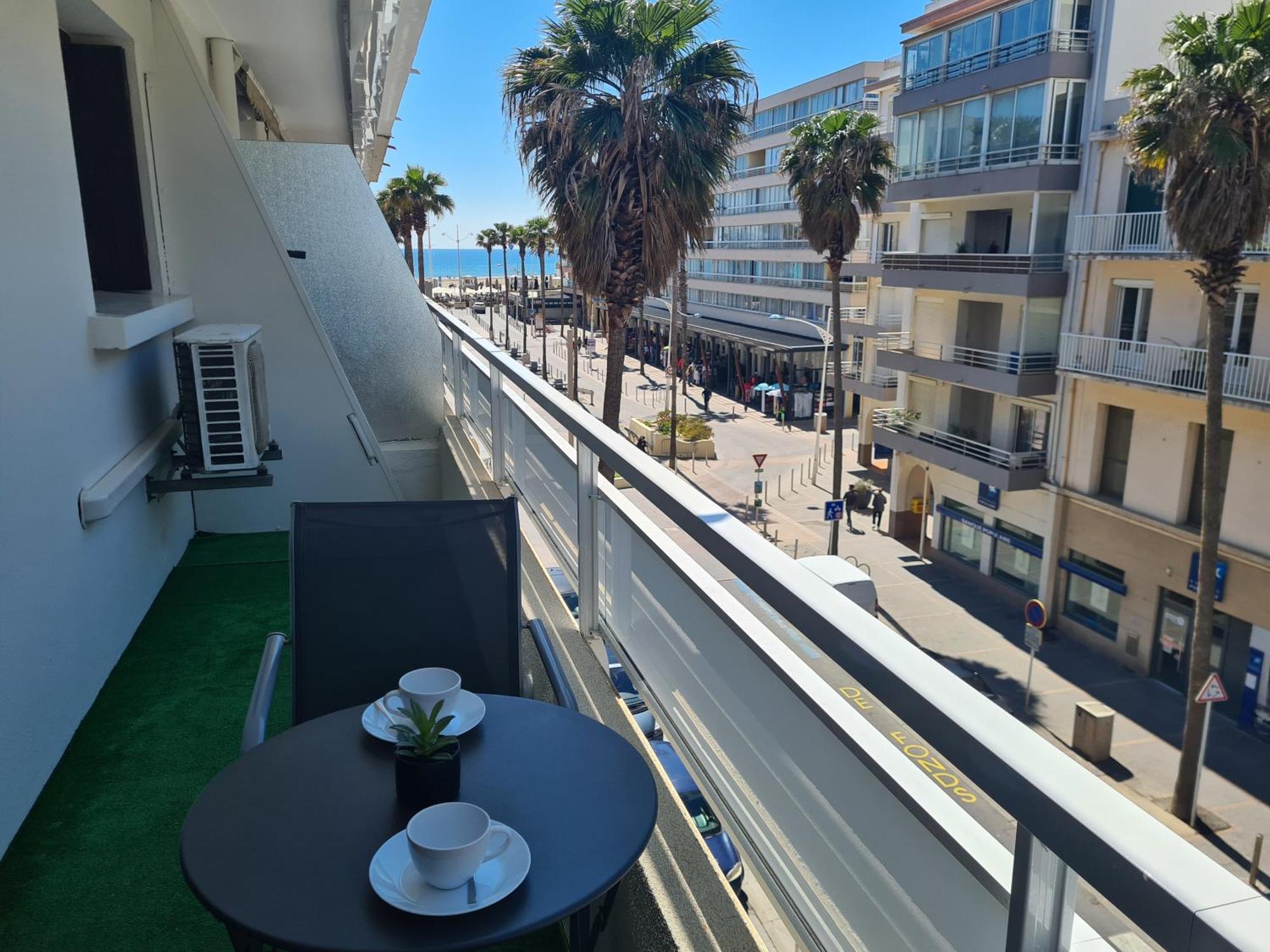 Apartment Mediterranee 150m De La