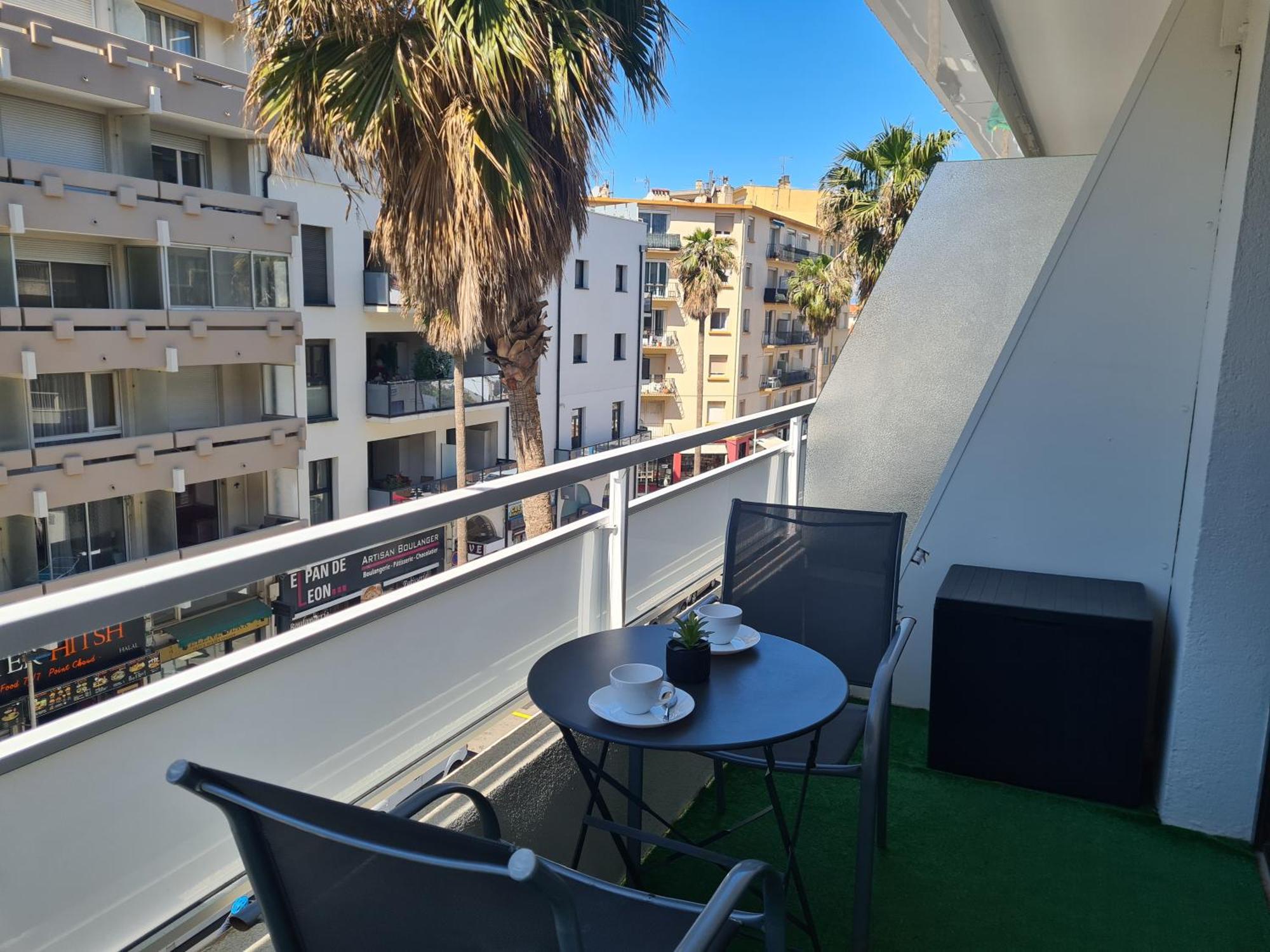 Apartment Mediterranee 150m De La